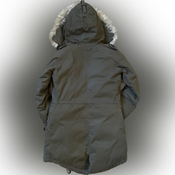 ARITZIA Community Parka - Picture 3 of 6